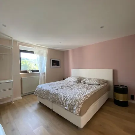 Dom wakacyjny Mit Blick Ins Gruene Contwig